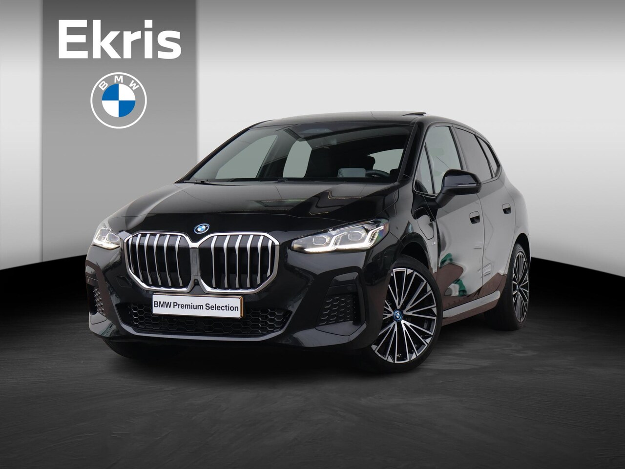 BMW 2-serie Active Tourer - 225e xDrive M Sportpakket/ Comfort Access/ Panoramadak/ Actiefstoelen voor/ Head-Up/ Harma - AutoWereld.nl