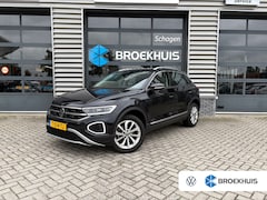 Volkswagen T-Roc - 1.5 TSI 150 pk Style | Trekhaak | Apple Carplay | Dodehoek Detectie | Climatronic |