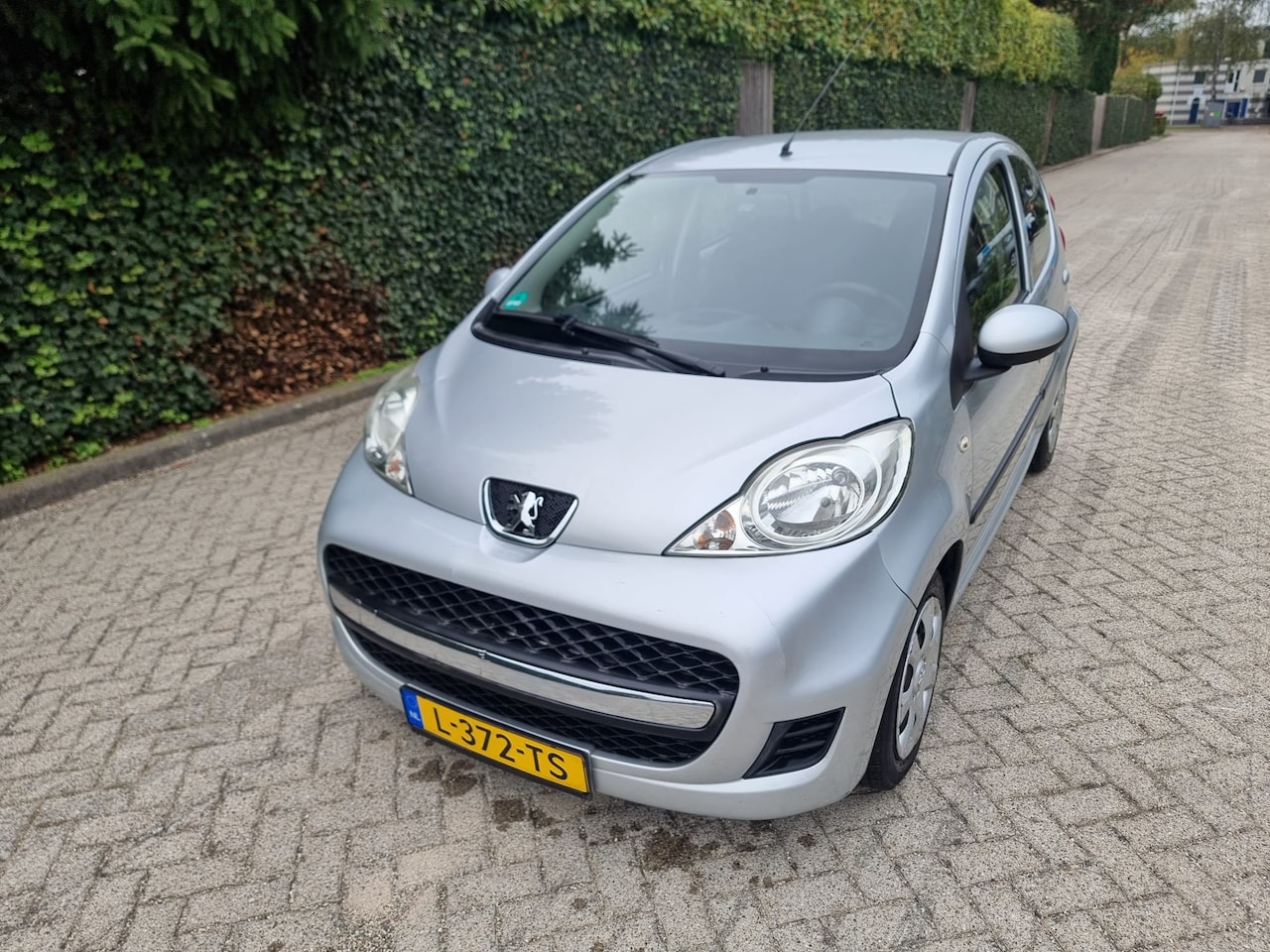 Peugeot 107 - 1.0-12V XS