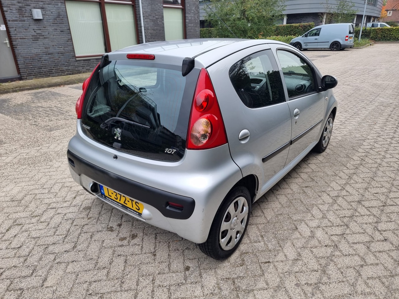 Peugeot 107 - 1.0-12V XS