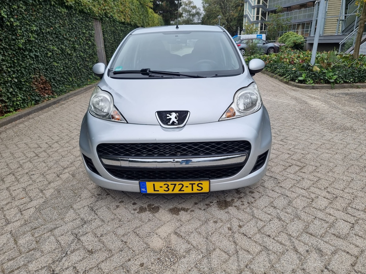 Peugeot 107 - 1.0-12V XS