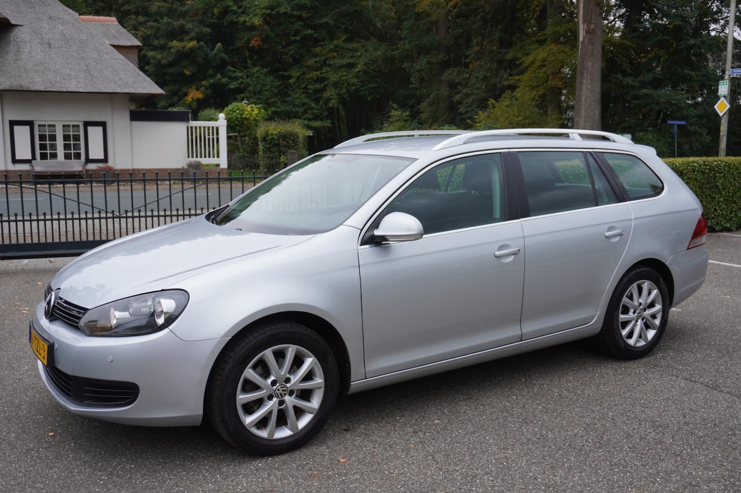 Volkswagen Golf Variant - 1.2 TSI Comfortline BlueMotion Navi Pdc Trekhaak Lm Velgen - AutoWereld.nl