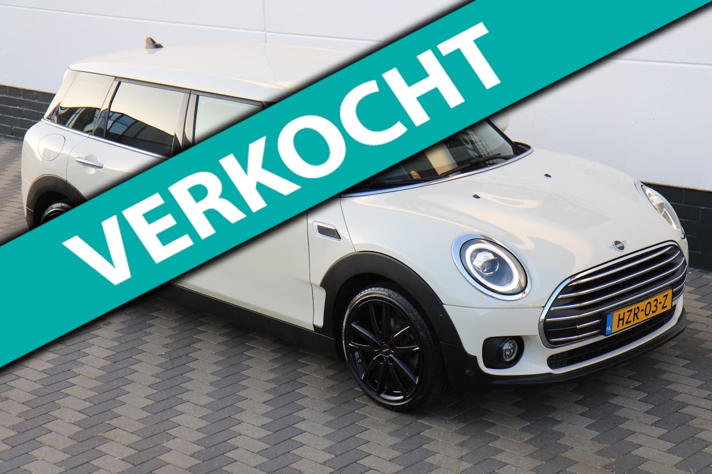MINI Clubman - 1.5 Cooper Automaat Xenon LED Navi Sportstoelen - AutoWereld.nl