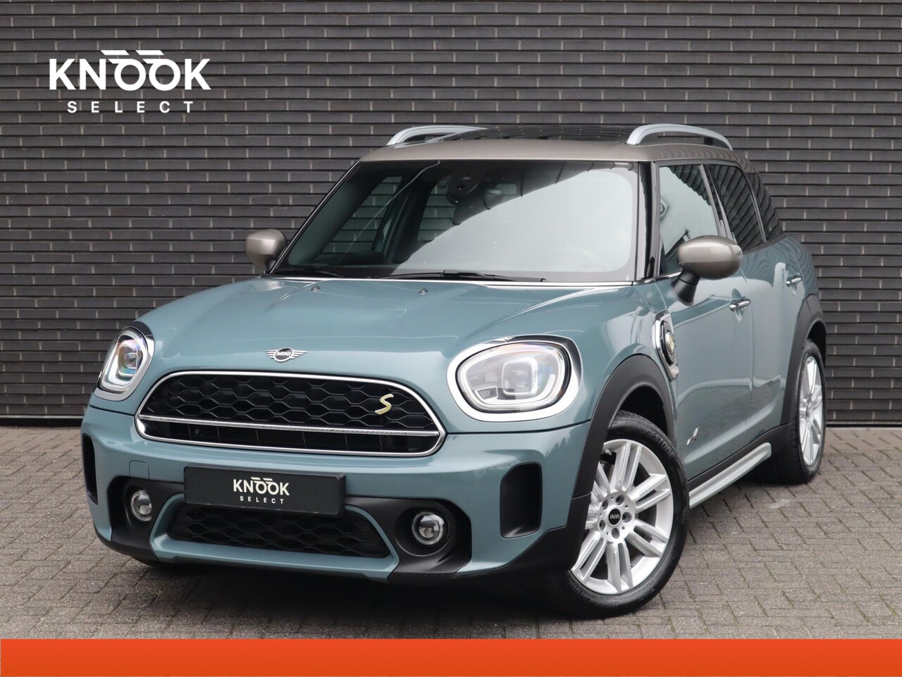 MINI Countryman - 2.0 Cooper S E ALL4 Classic / Panodak / Sportleder / Comfort Access - AutoWereld.nl
