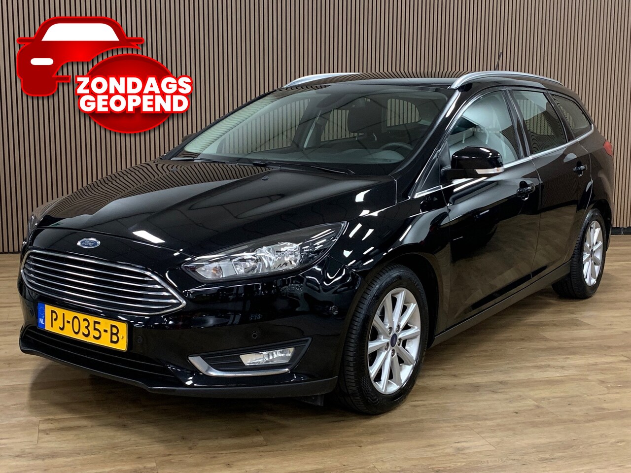 Ford Focus Wagon - 1.5 Titanium|Navigatie|Climate Control| - AutoWereld.nl