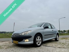 Peugeot 206 - 1.4 XS, Nette Auto, APK Okt 2026, Zuinig, Velgen