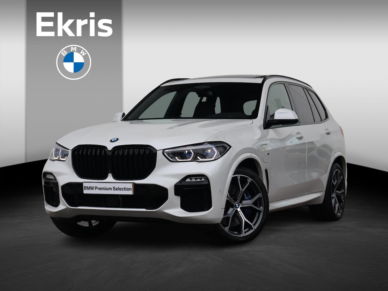 BMW X5 - xDrive45e High Executive M-Sportpakket / Harman Kardon / Head Up Display / Trekhaak / Surr - AutoWereld.nl