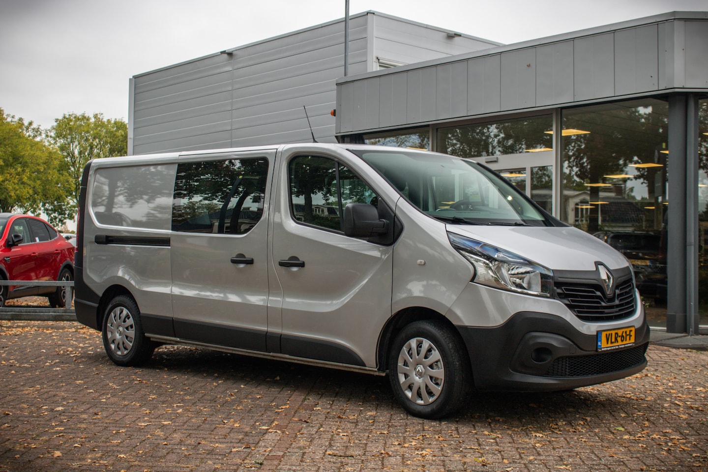 Renault Trafic - dCi 95 T29 L2H1 DC Comfort I trekhaak - AutoWereld.nl