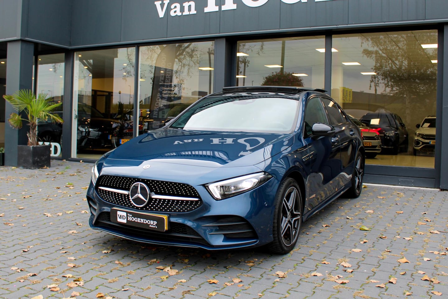 Mercedes-Benz A-klasse - 250 e AMG PANO NAVI CAMERA MEMORY MULTIBEAM - AutoWereld.nl