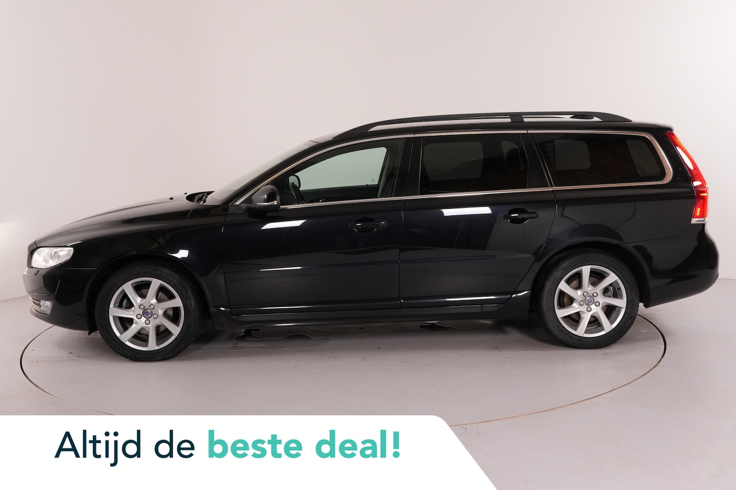 Volvo V70 - 1.6 T4 Nordic+ | Trekhaak | Navi | Leder | - AutoWereld.nl