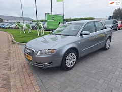 Audi A4 Limousine - 2.0 Pro Line Business / APK september 2026