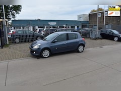 Renault Clio - 1.6-16V Privilège