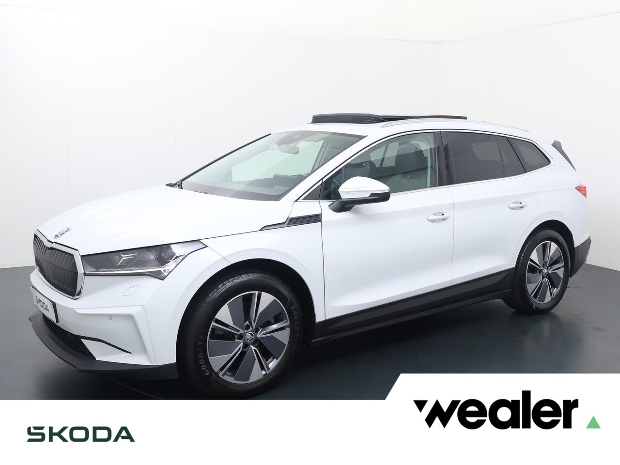 Skoda Enyaq iV - 80 | 204 PK | Panoramadak | Trekhaak wegklapbaar | 360 graden areaview | Matrix LED koplam - AutoWereld.nl