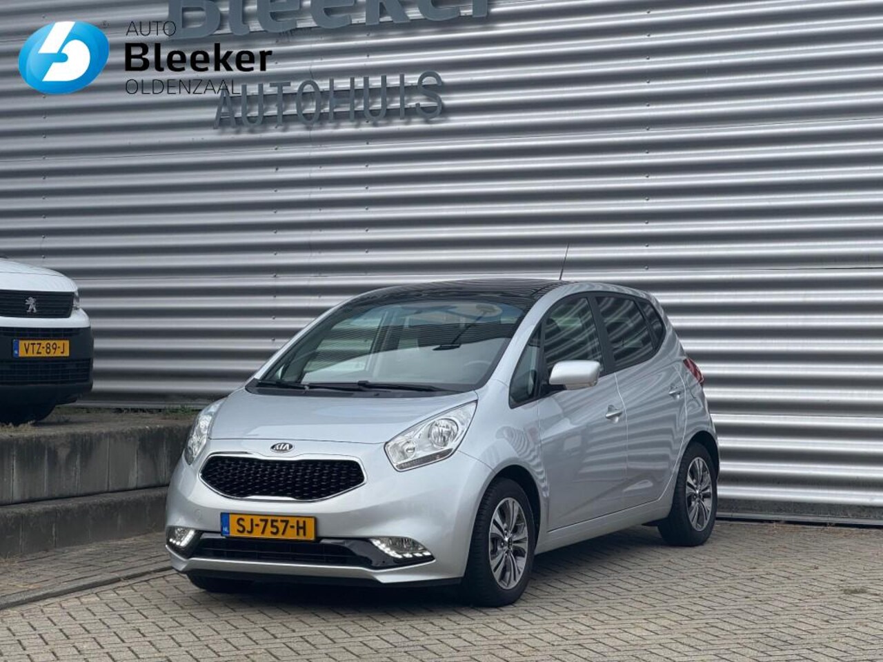Kia Venga - 1.4 CVVT EDITION 90Pk Pano Navi Camera Cruise trekhaak - AutoWereld.nl