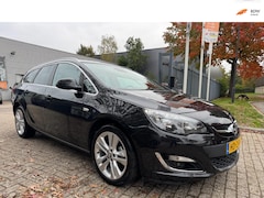 Opel Astra Sports Tourer - 1.4 Turbo Business + 1e eigenaar 114.000 km n.a.p, navi, cruise, elec pakket, multi-stuur,