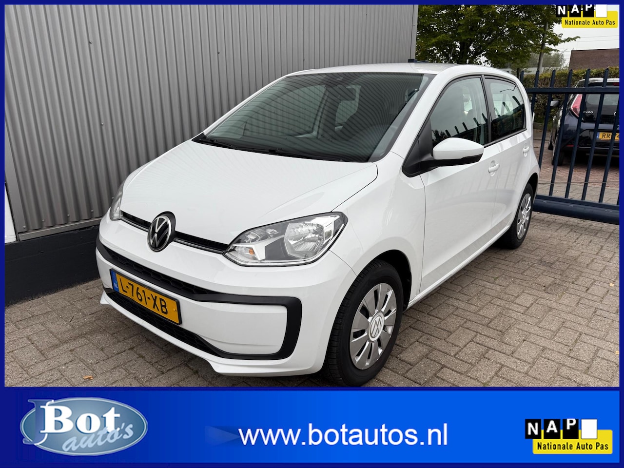 Volkswagen Up! - 1.0 / 1E EIGENAAR / ZEER LUXE / ACHTERUITRIJCAMERA / CLIMATE CONTROL / CRUISE CONTROL / PA - AutoWereld.nl