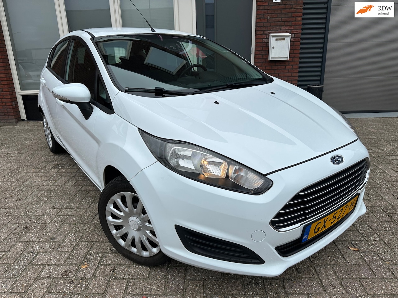 Ford Fiesta - 1.0 Champion / 5DRS / Airco / PDC - AutoWereld.nl