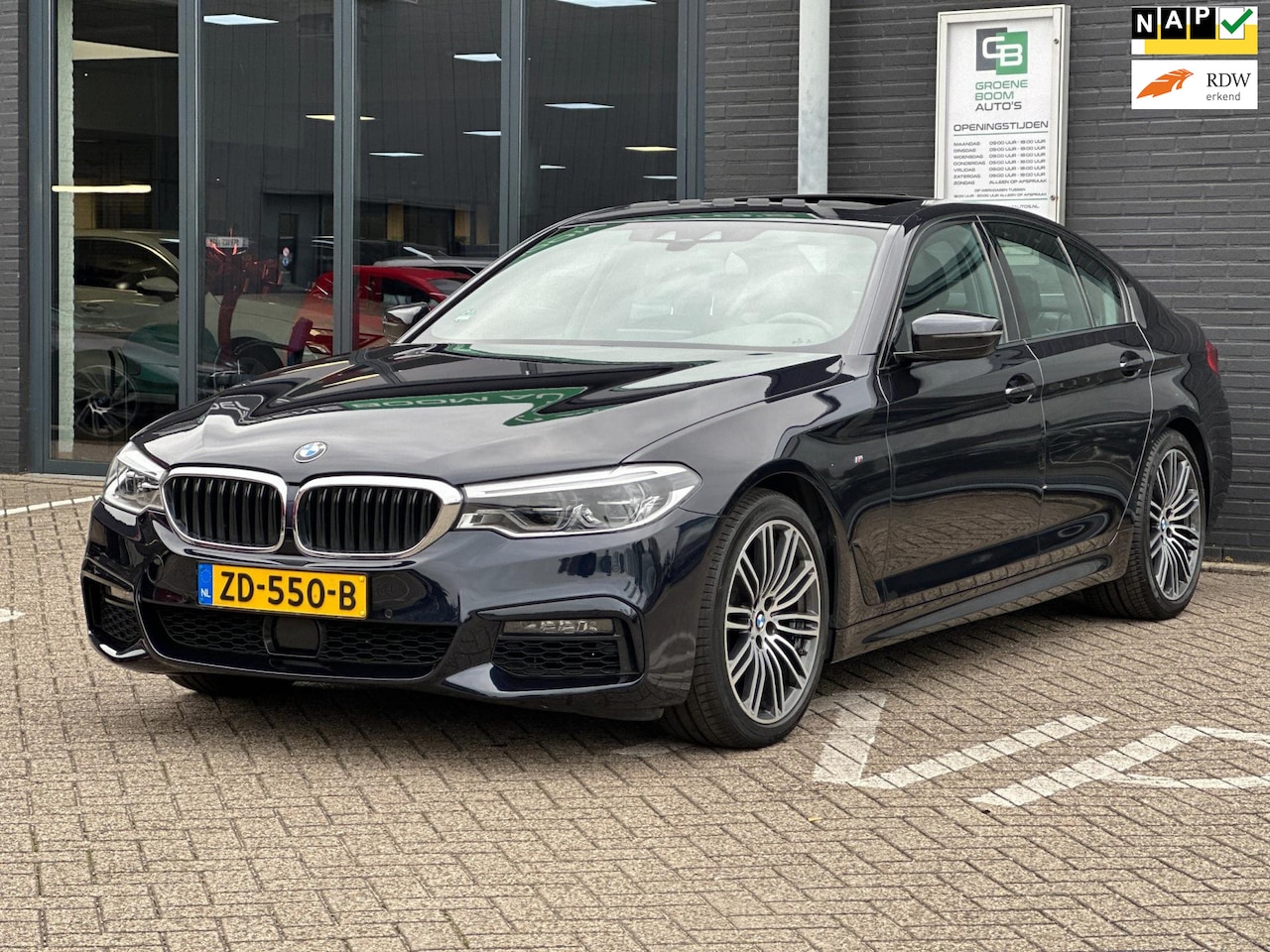 BMW 5-serie - 520i Corporate Lease High Executive/1STE EIG/PANO-DAK/CAMERA/NL-AUTO NAP!! - AutoWereld.nl