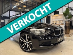 BMW 1-serie - 116i 136 PK Black edition Lage Km Dealer onderhouden Garantie Stoelverwarming Keyless go 1