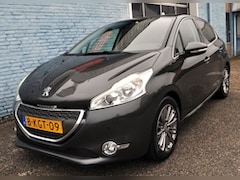 Peugeot 208 - 1.6i Allure nav trh crc egtg