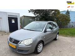 Volkswagen Polo - 1.4-16V Turijn (Nieuwe APK, Airco)