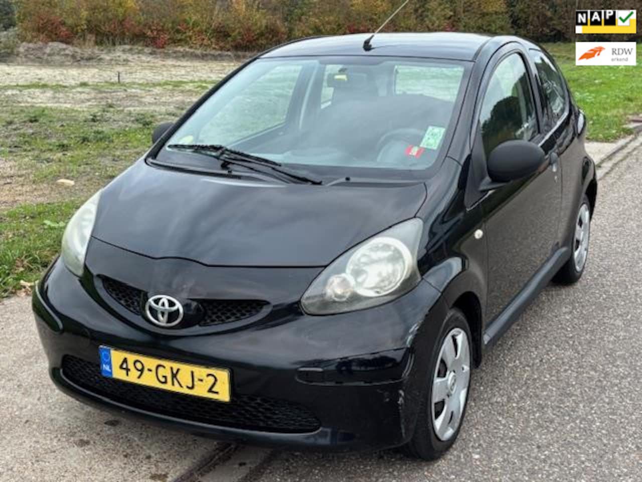 Toyota Aygo - 1.0-12V 3-Deurs Airco Audio/CD Getint glas ABS EBD Colorpakket Dealeronderhoud Nieuwe Apk! - AutoWereld.nl