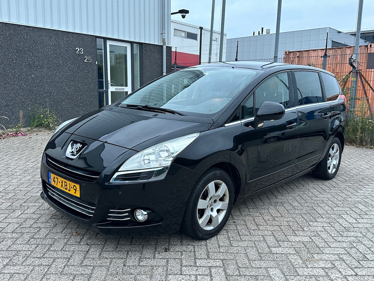 Peugeot 5008 - 1.6 THP Active 7p. 2012 Automaat - AutoWereld.nl