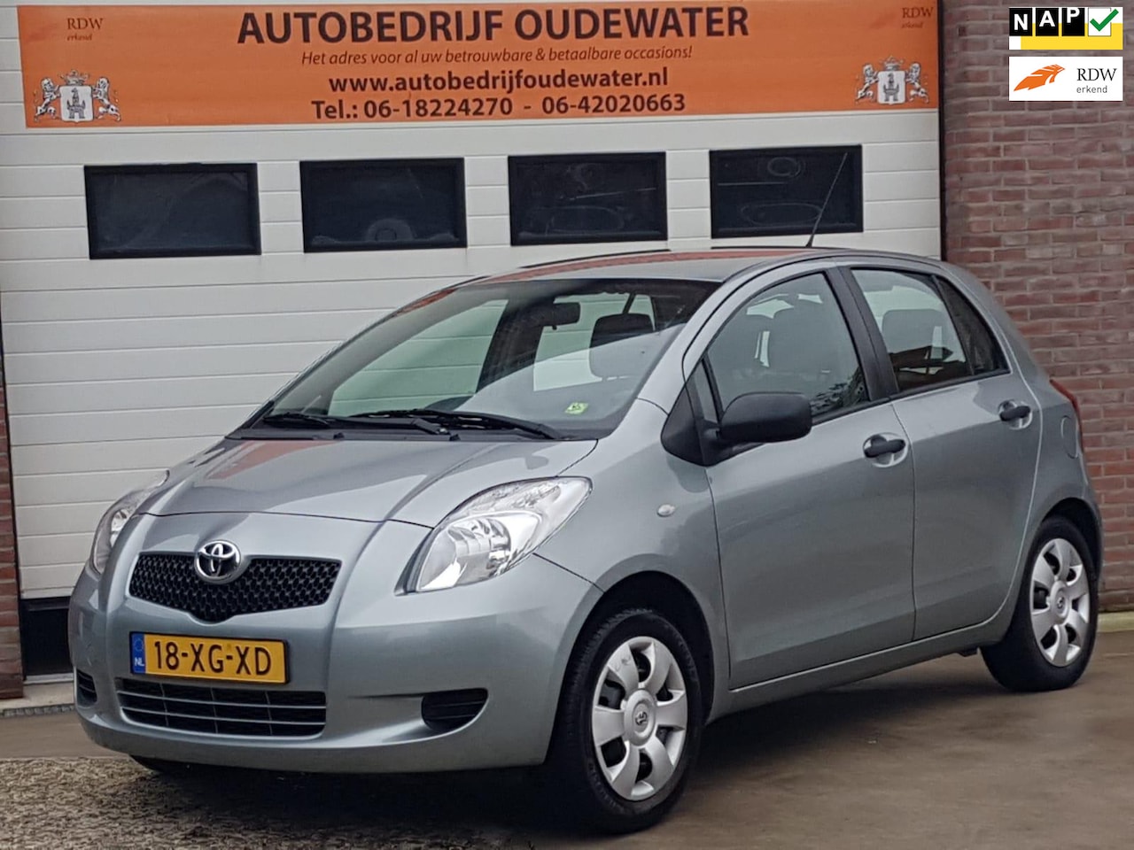 Toyota Yaris - 1.3 VVT-i Terra 1.3 VVTi Terra - AutoWereld.nl