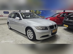 BMW 3-serie Touring - 320i High Executive