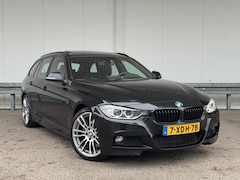 BMW 3-serie Touring - 320i M-Pakket|Pano|Keyless|Harman/Kardon|Trekhaak|Leder|Flippers|Automaat|Xenon|Elektrisch