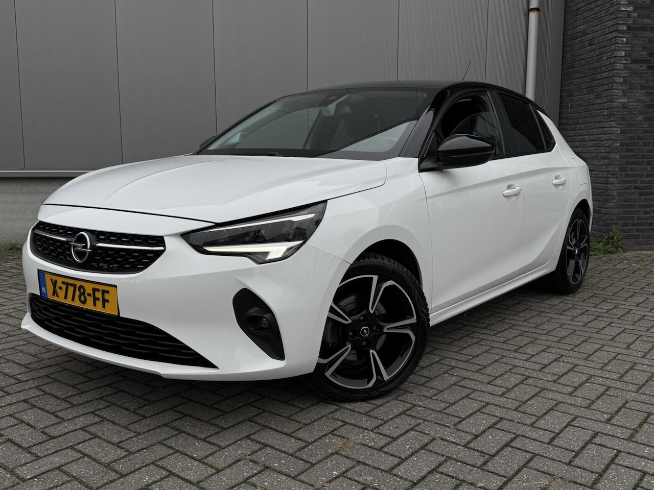 Opel Corsa - 1.2 GS LINE / 102 PK / AUTOMAAT / CAMERA - AutoWereld.nl