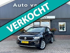 Volkswagen T-Roc - 1.5 TSI Sport / Automaat / Navigatie / LED / Camera / Dodehoek detectie / PDC /