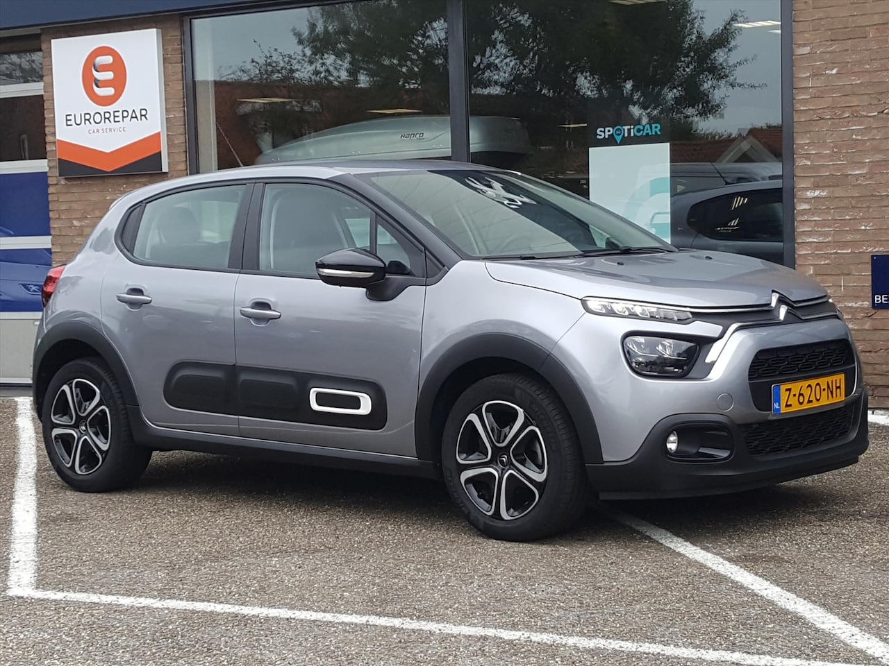 Citroën C3 - 1.2 PureTech 83pk S&S Plus Navigatie | Apple Carplay & Android Auto | Cruise & Climate con - AutoWereld.nl