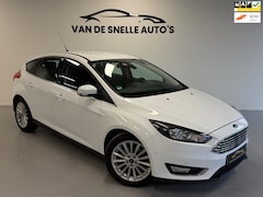 Ford Focus - 1.5 TDCI Titanium Edition DEALERONDERHOUDEN/PDC/NAVI