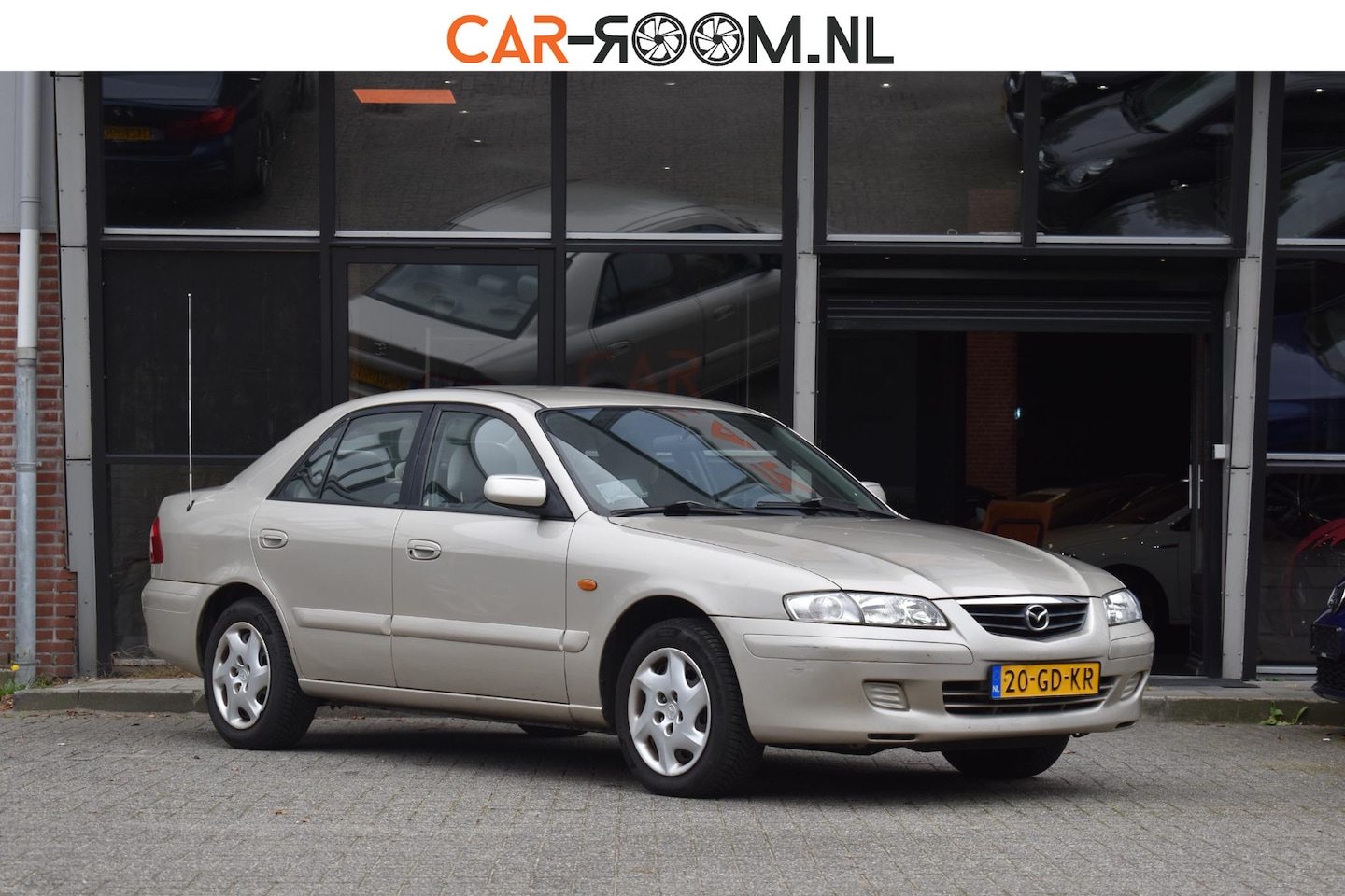 Mazda 626 - 2.0i Exclusive Automaat Airco PDC - AutoWereld.nl