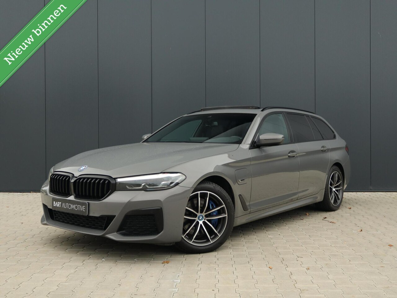 BMW 5-serie Touring - 530e xDrive M-Sport|Camera|Pano|Harman Kardon - AutoWereld.nl