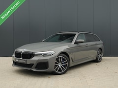 BMW 5-serie Touring - 530e xDrive M-Sport|Camera|Pano|Harman Kardon