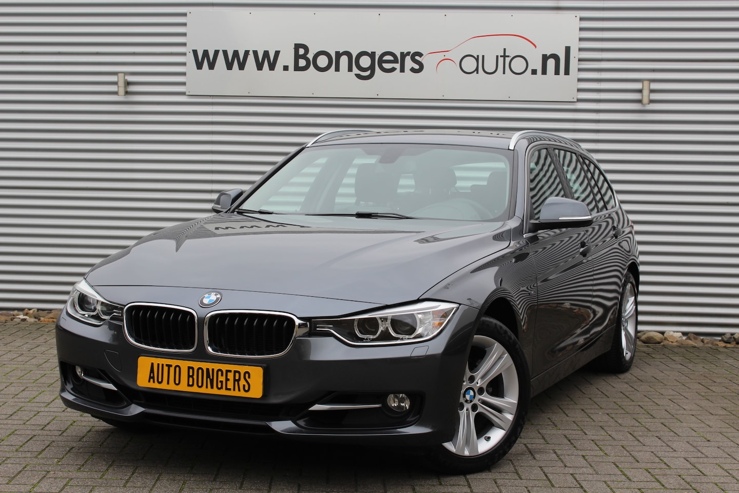 BMW 3-serie Touring - 320i High Executive - AutoWereld.nl