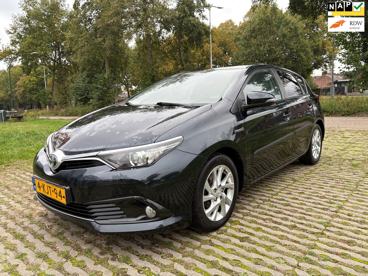 Toyota Auris - 1.8 Hybrid Aspiration / airco / automaat / elektrisch - AutoWereld.nl
