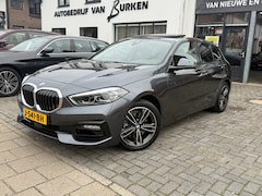 BMW 1-serie - 118i High Executive Edition, Panoramadak, Apple Carplay/Android, Stoelverwarming, Navigati