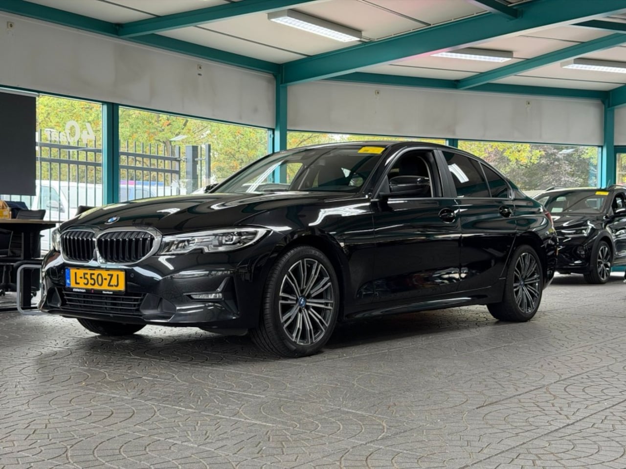BMW 3-serie - 318i Sedan Business Edition Automaat - Digitaal Cockpit, Carplay - AutoWereld.nl