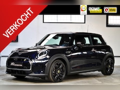 MINI Mini-Electric - Classic 33 kWh | Apple Carplay | Camera | Adaptieve cruise control | NL auto | BTW |