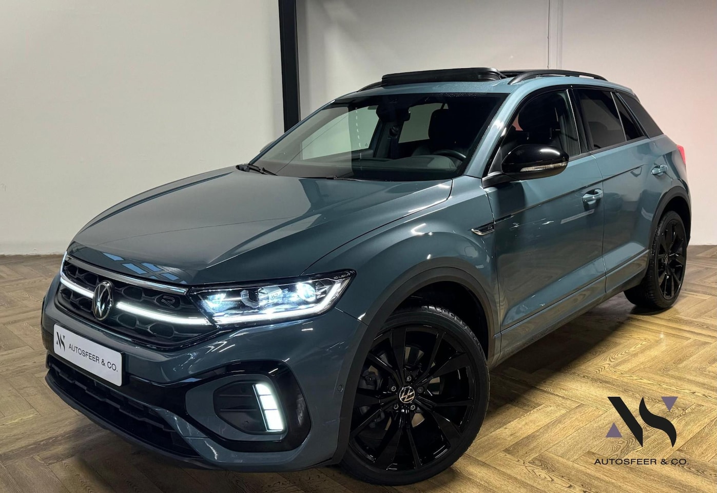 Volkswagen T-Roc - 1.5 TSI R-Line Business PANO KEYLESS - AutoWereld.nl