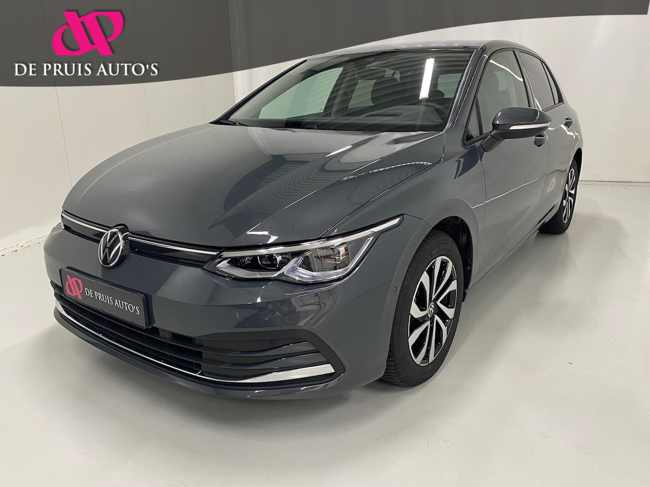 Volkswagen Golf - 1.5 eTSI Style Camera Trekhaak Apple Carplay Standkachel Headup 17inch Navigatie - AutoWereld.nl