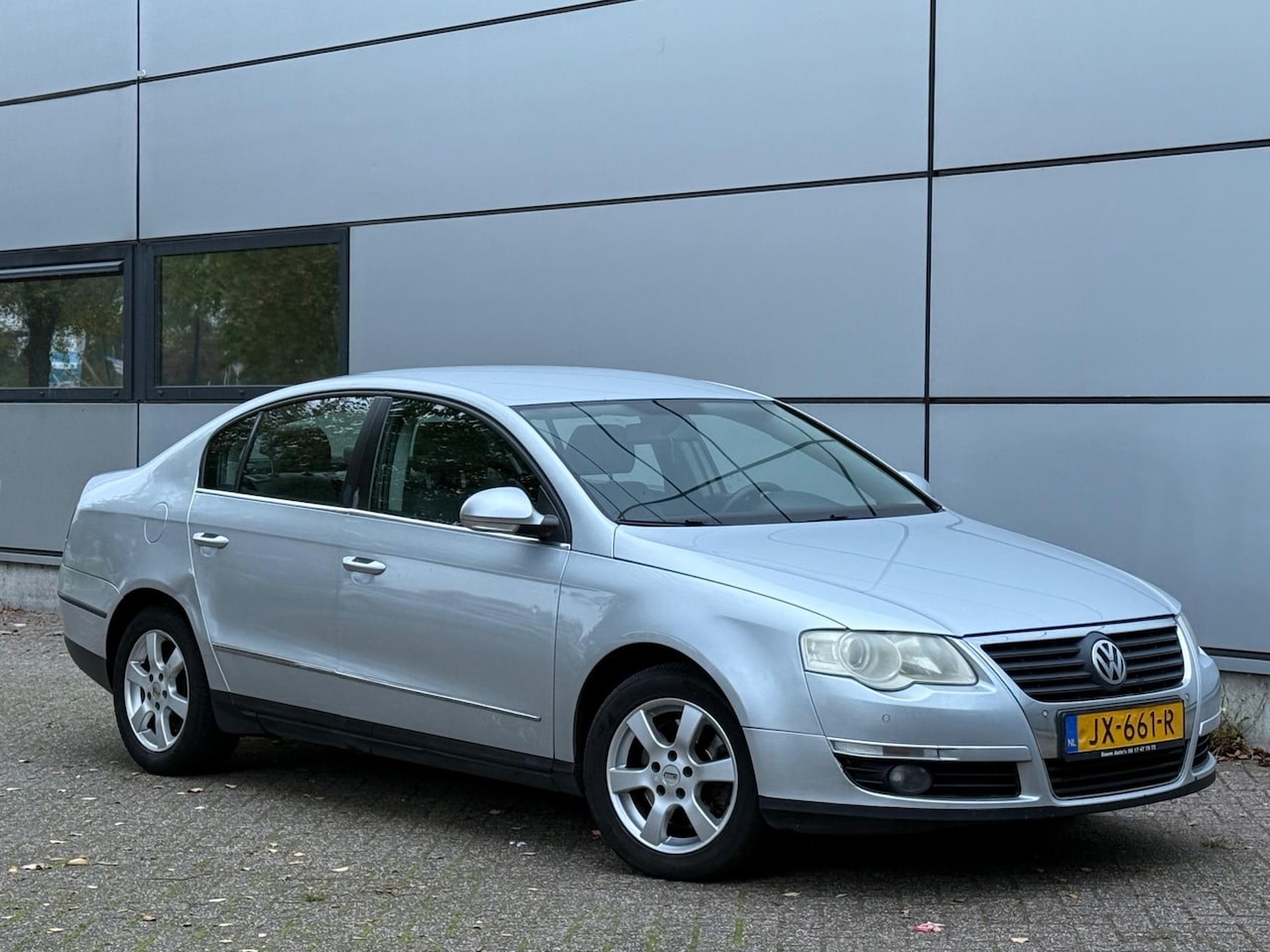 Volkswagen Passat - 1.6 FSI Trendline Navi |Xenon |Stoelverw |Start/Stop |Lmv |Nap |Boekjes - AutoWereld.nl