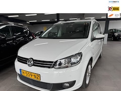 Volkswagen Touran - 1.2 TSI Highline BlueMotion 7p. Navi Clima cruise lm-velgen elekt-pakket parkeersensoren s