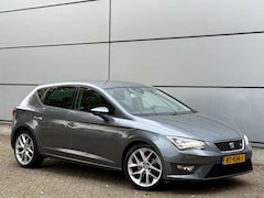SEAT Leon - 2.0 TDI FR |Automaat |Half Leder |Sound |Stoelverw |Led |Navi |Cruise |Lmv |Nap |Boekjes