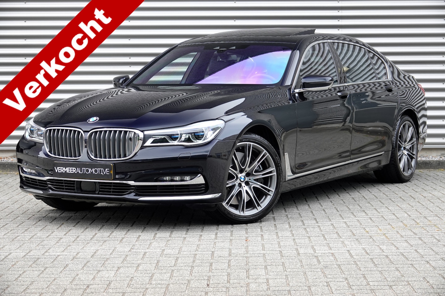 BMW 7-serie - M760Li xDrive 612PK | V12 | Sky Lounge | Night Vision | Chauffeurspakket | Laser | Scherme - AutoWereld.nl