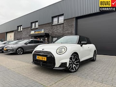 MINI Mini-Electric - Cooper SE John Cooper Works XL 54.2 kWh | 1E EIGENAAR | HARMAN KARDON | PANO | HEAD-UP | L