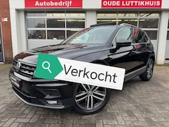 Volkswagen Tiguan - 1.4TSI 150PK DSG Sound Pano ACC Trekhaak Navi